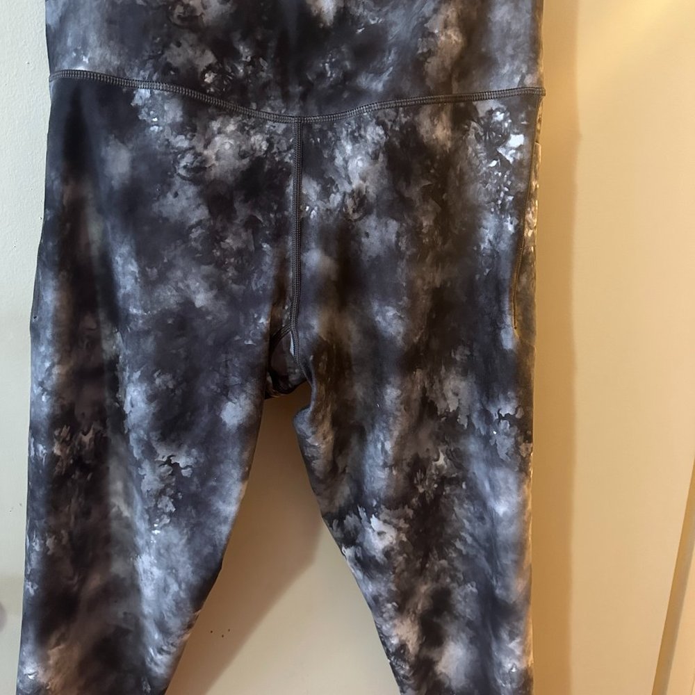 Athleta Capri Leggings
